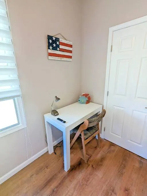 2 Bedroom Quaint Private Bungalow Nr Downtown & Beaches Pensacola Holiday home