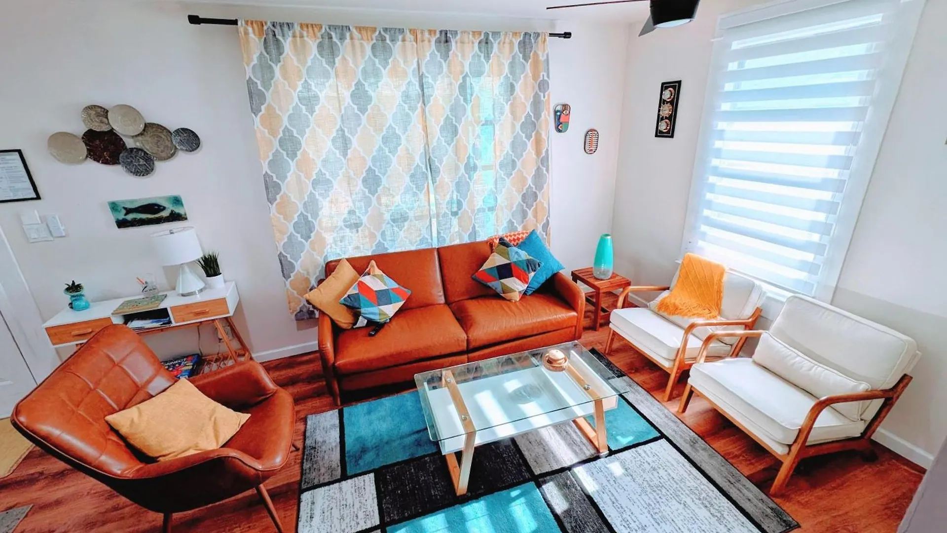 2 Bedroom Quaint Private Bungalow Nr Downtown & Beaches Pensacola 0*,  United States