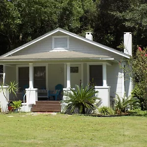  Holiday home Bungalow Bobe